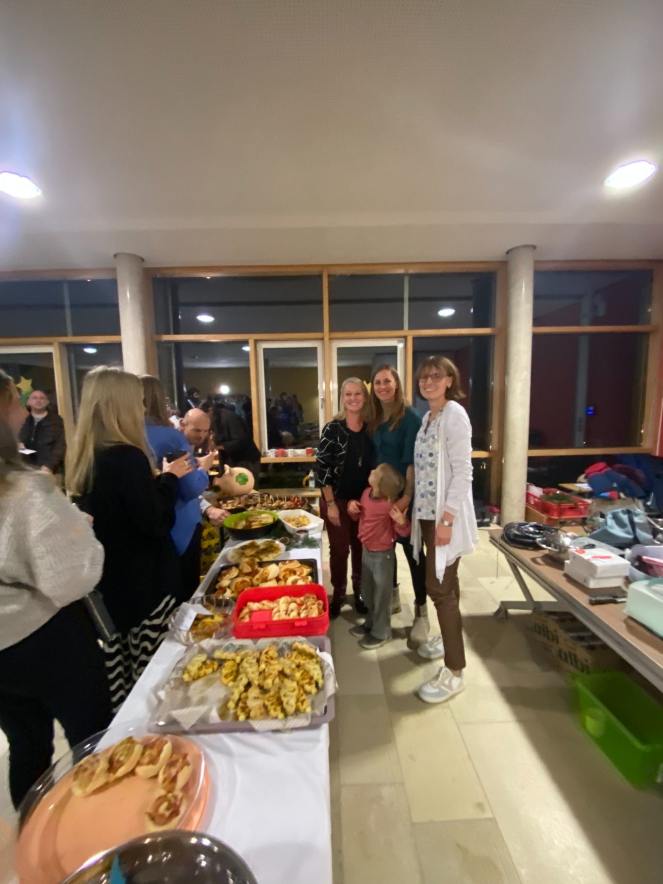 Du betrachtest gerade Die Adventszeit beginnt – Die Grundschule Bergheim feiert Advent 