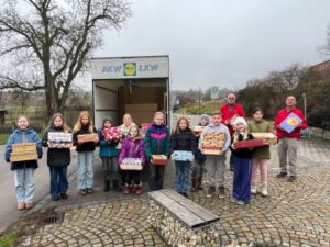 Mehr über den Artikel erfahren Aktion „Geschenk mit Herz“ – 44 Päckchen voller Freude